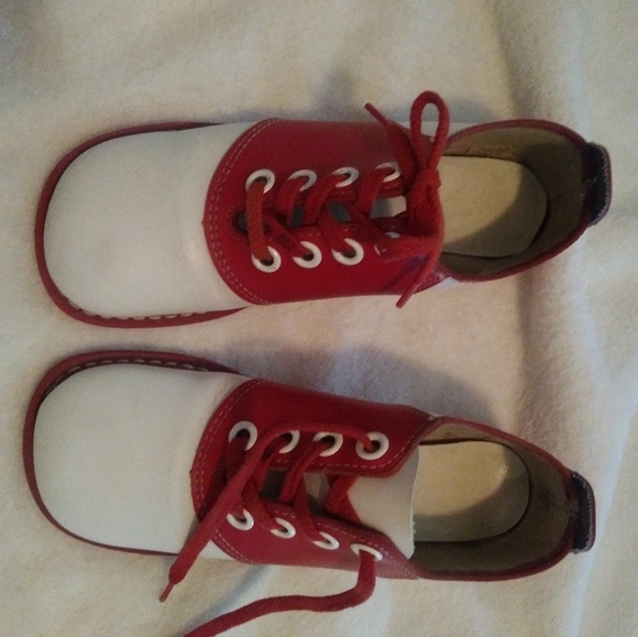 SOLD Vintage Saddle Oxfords NO OFFERS PLEASE - Picture 1 of 11